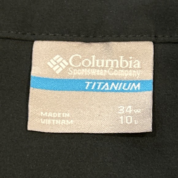 Columbia Titanium Titan Pass Shorts Men's 34x10 Black Active Omni Shield Belted - Picture 3 of 9